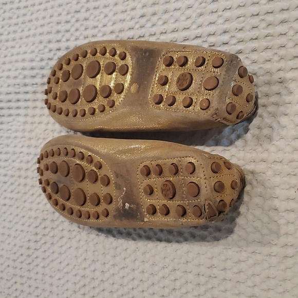 Tory Burch Arianna Driving Loafer Moccasins Flat Shoes Metallic GOLD Sz… - Picture 5 of 14